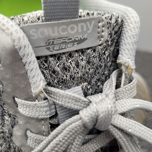 Saucony Girl's Liteform Feel Sneaker, Light Grey Size 13W - Picture 10 of 10